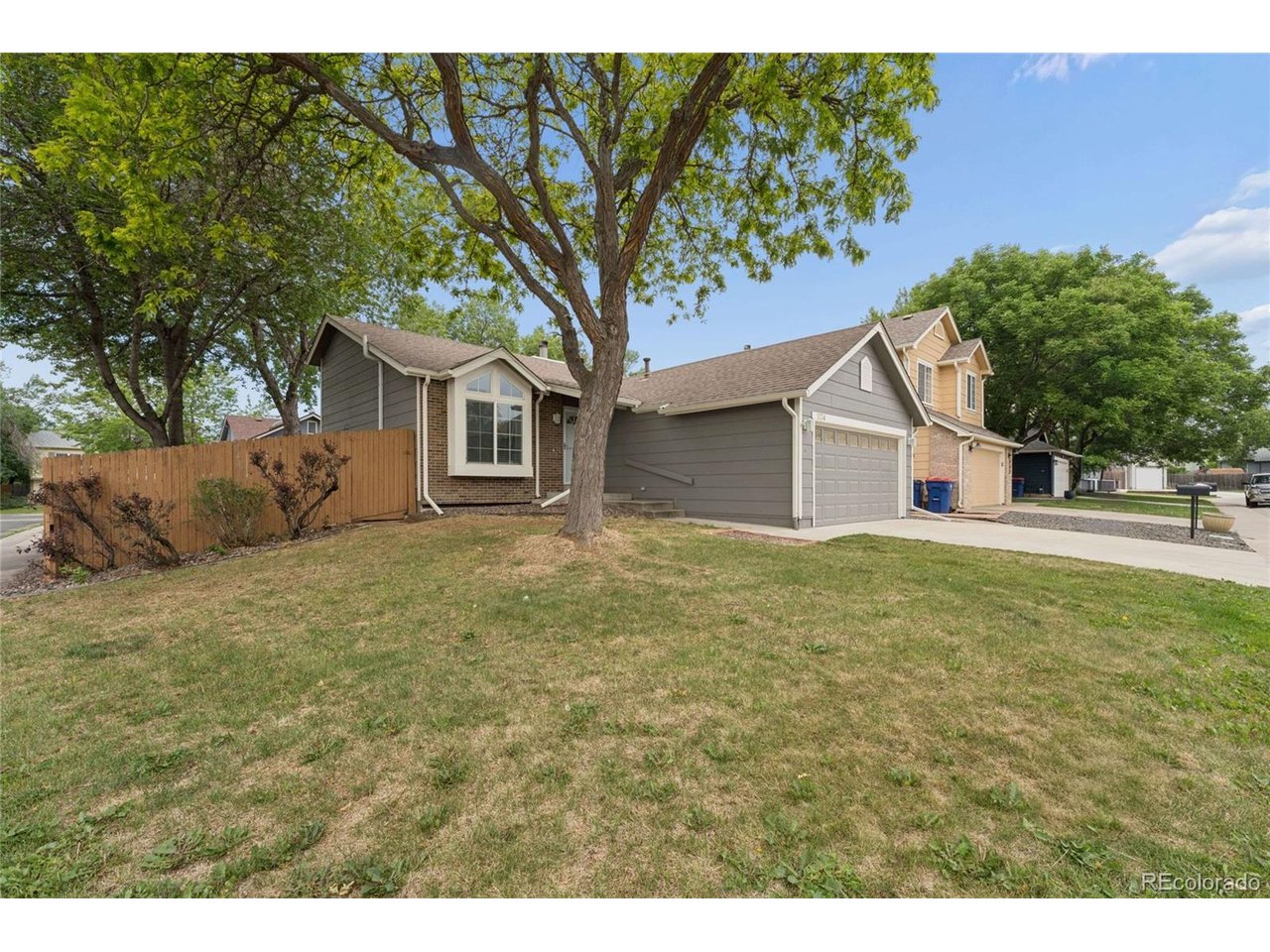 3734 Canterbury Cir