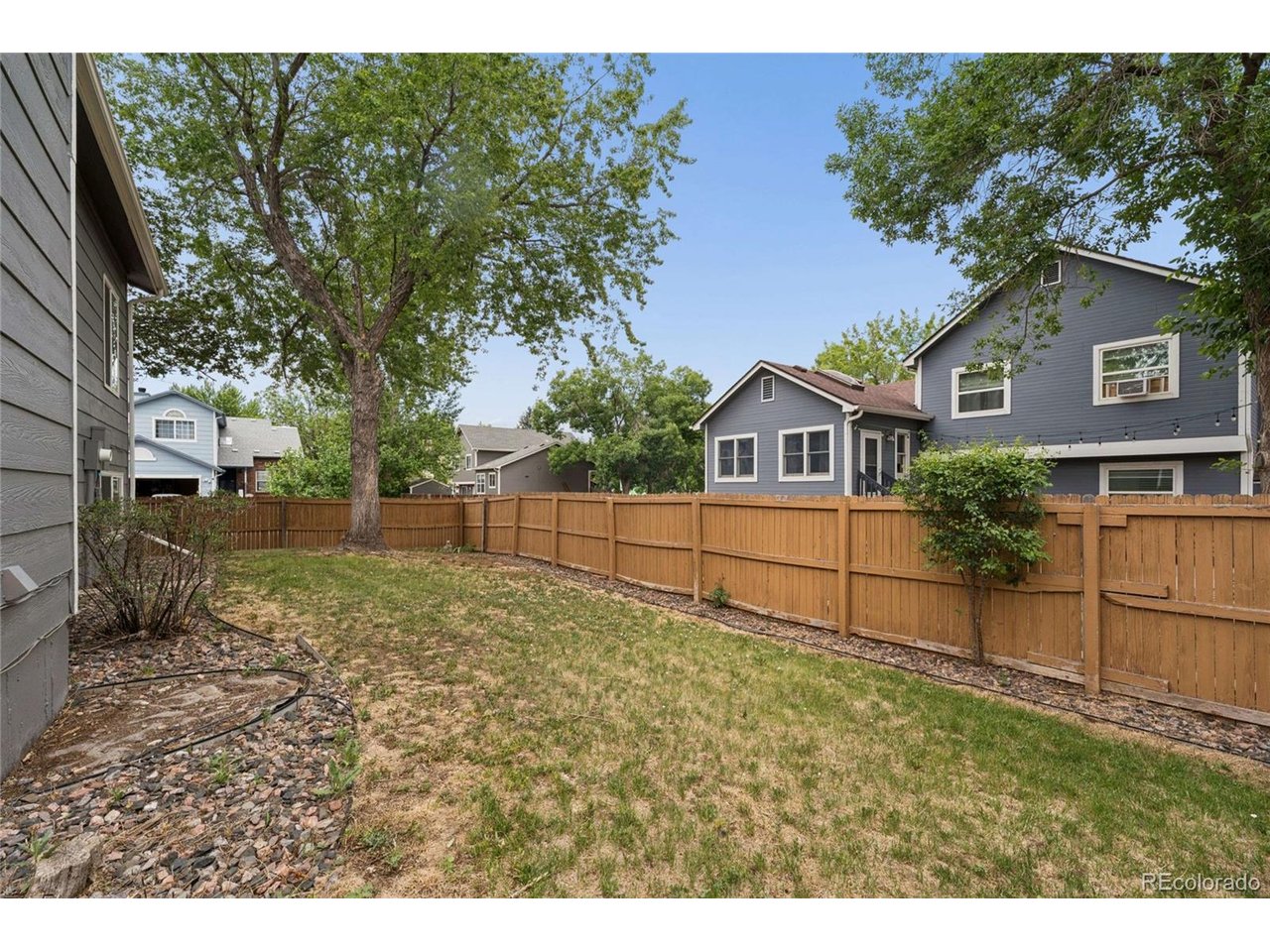 3734 Canterbury Cir