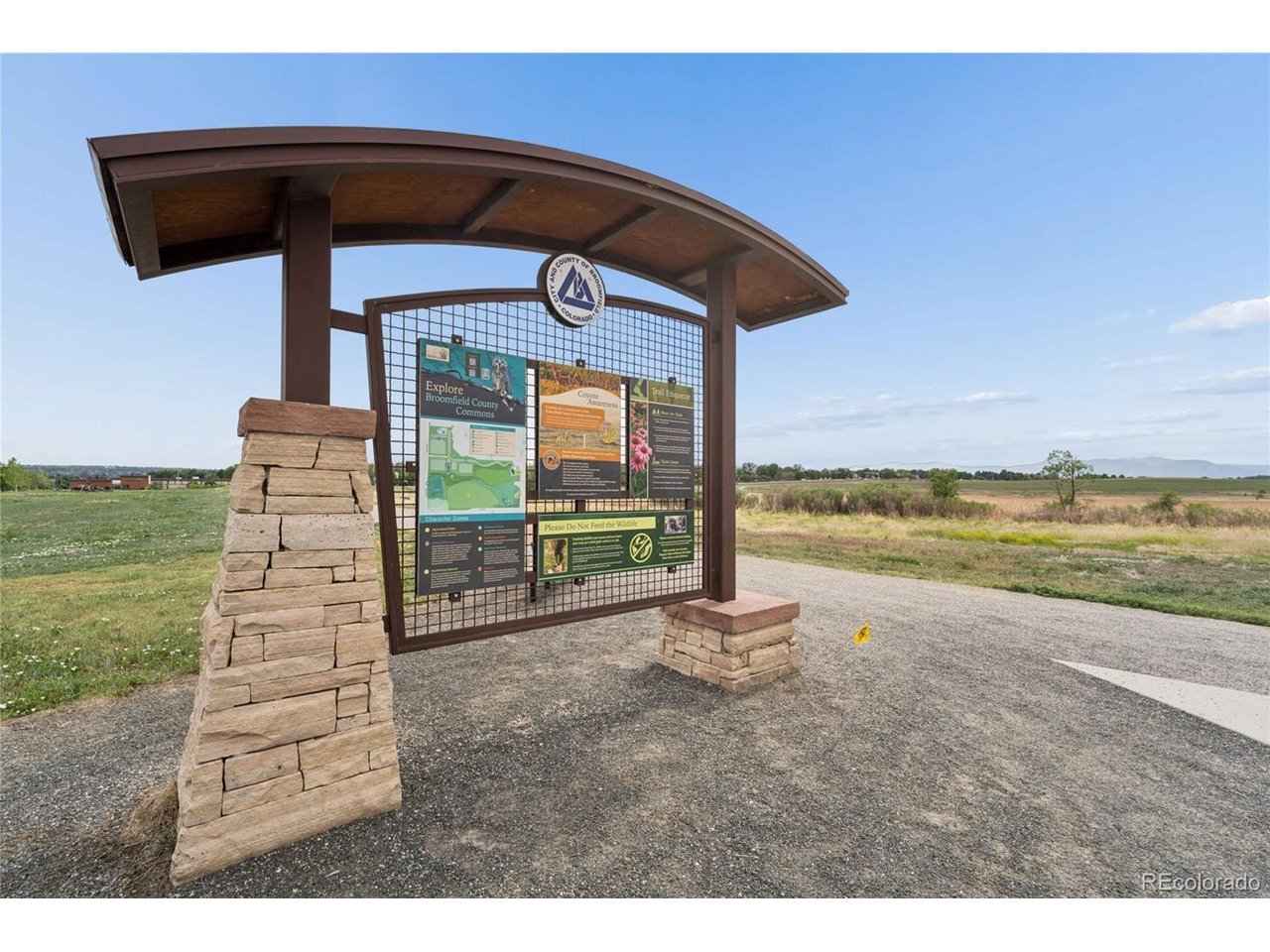 3734 Canterbury Cir