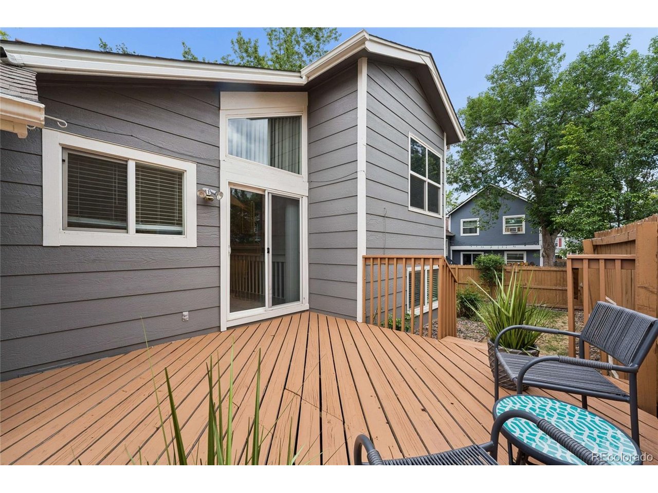 3734 Canterbury Cir