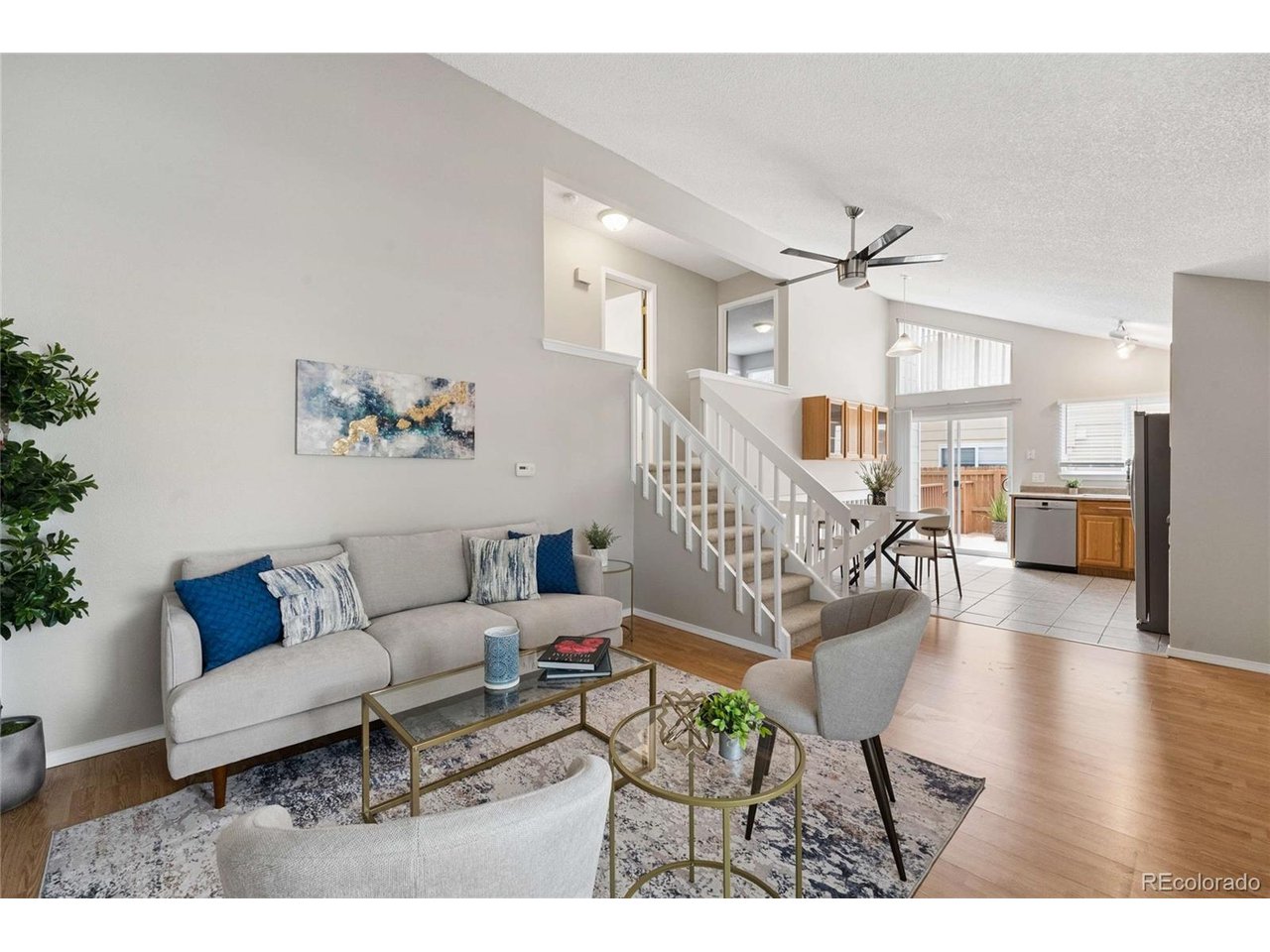 3734 Canterbury Cir