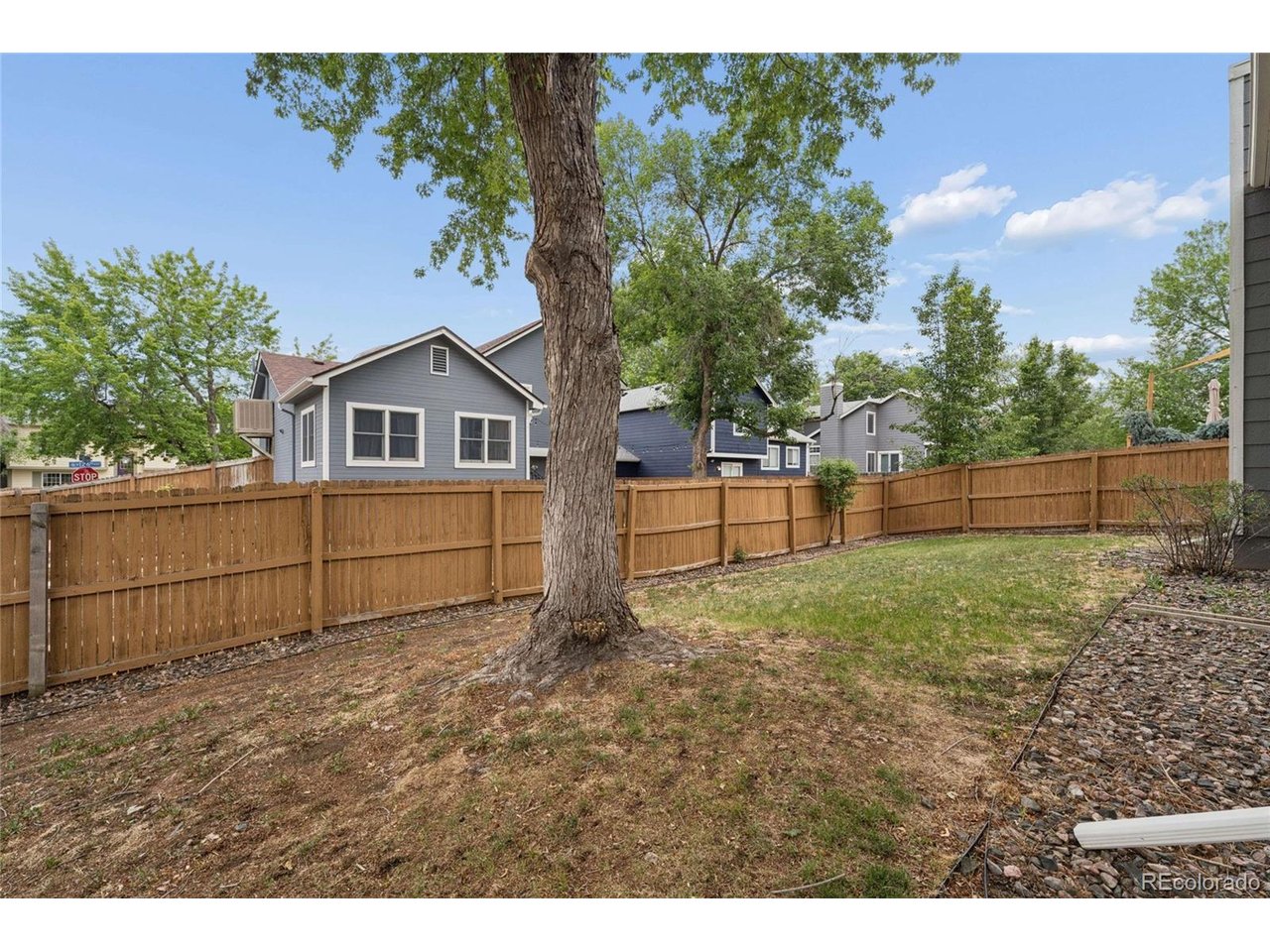 3734 Canterbury Cir