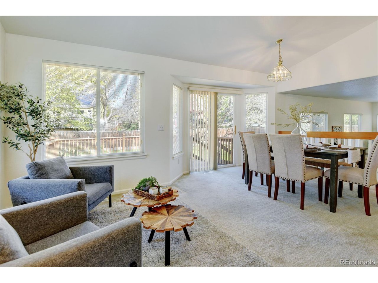 1884 Wilson Cir