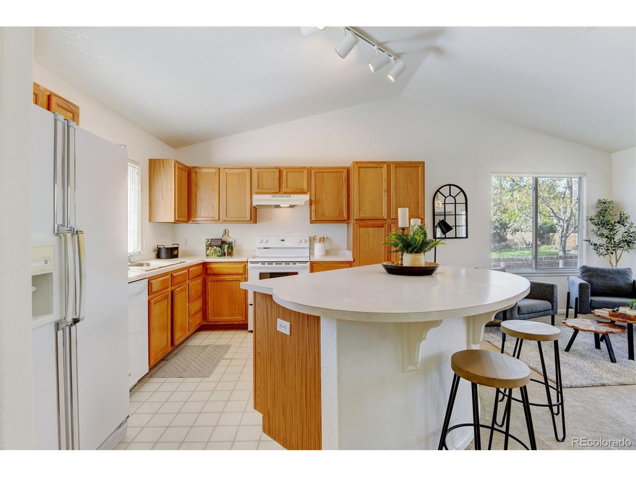 1884 Wilson Cir