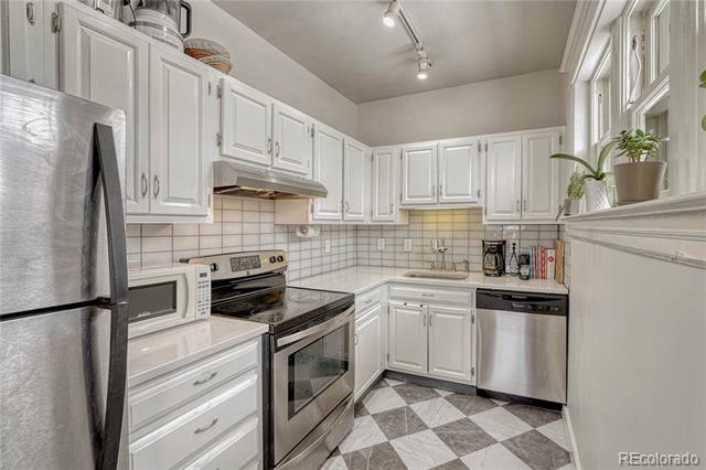 1100 N Marion Street Unit: 4