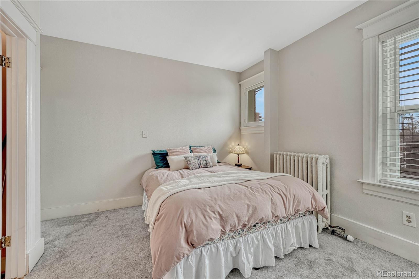 1100 N Marion Street Unit: 4