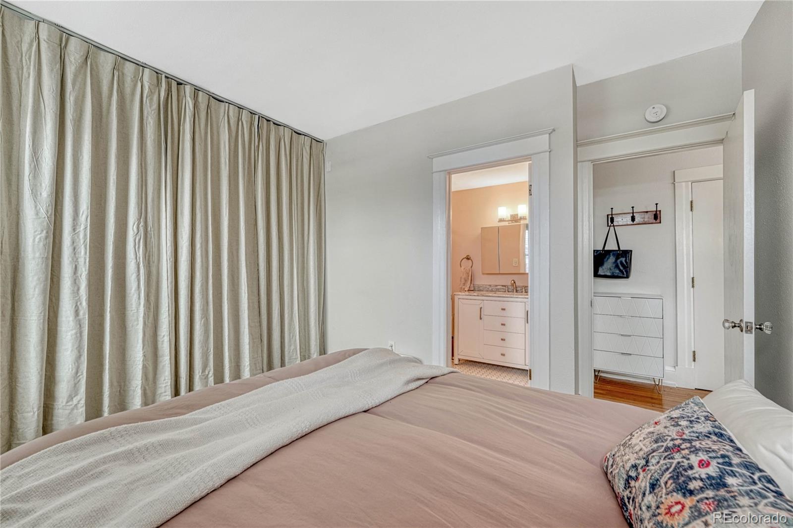 1100 N Marion Street Unit: 4