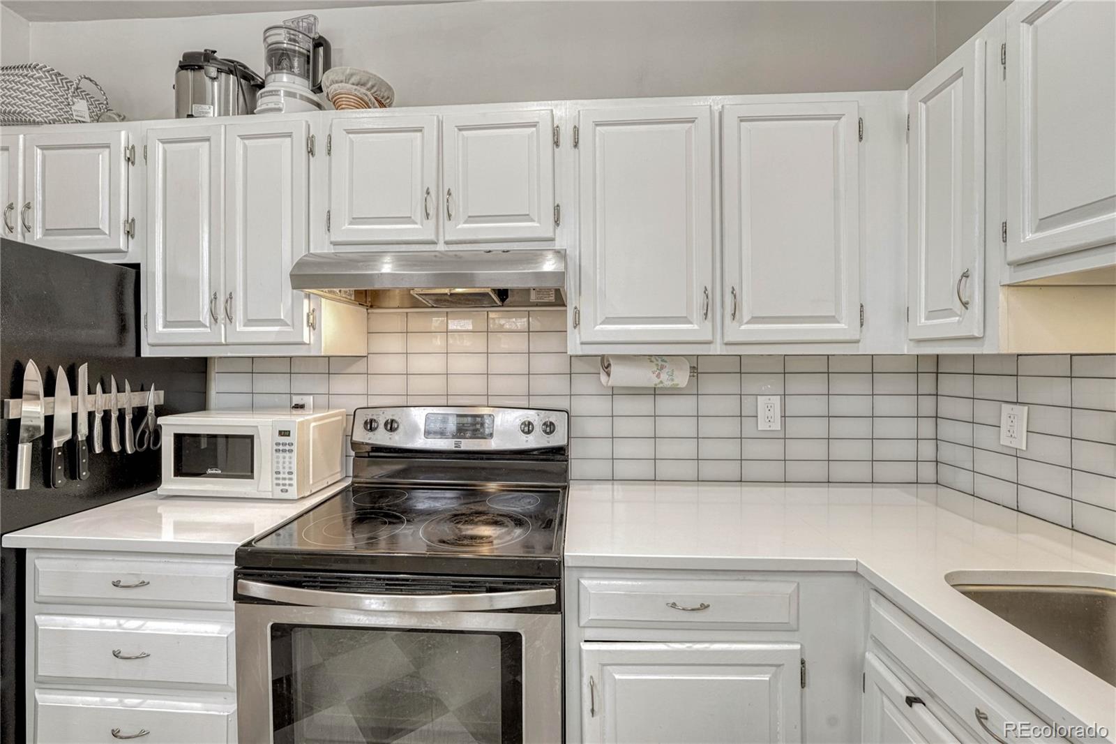 1100 N Marion Street Unit: 4