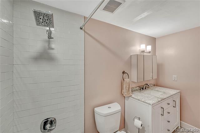 1100 N Marion Street Unit: 4