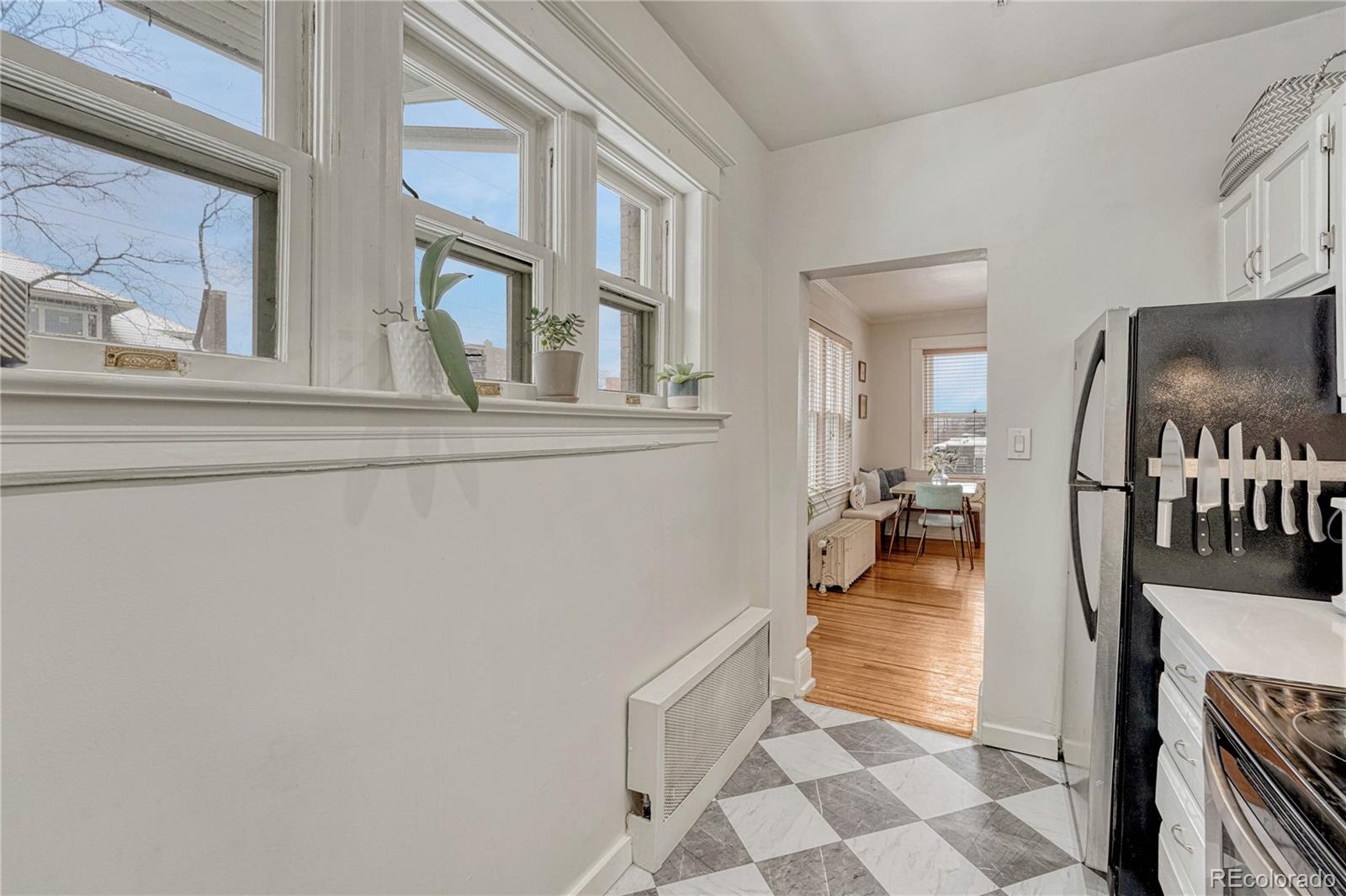 1100 N Marion Street Unit: 4