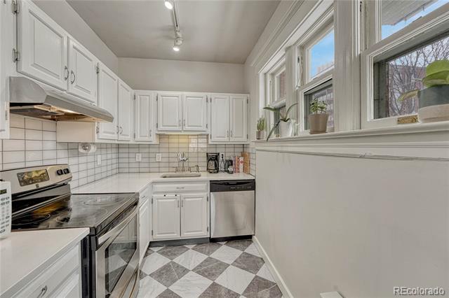 1100 N Marion Street Unit: 4