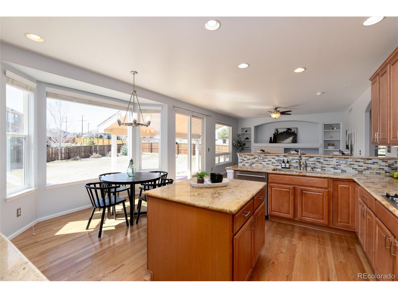 7801 Universal Ct