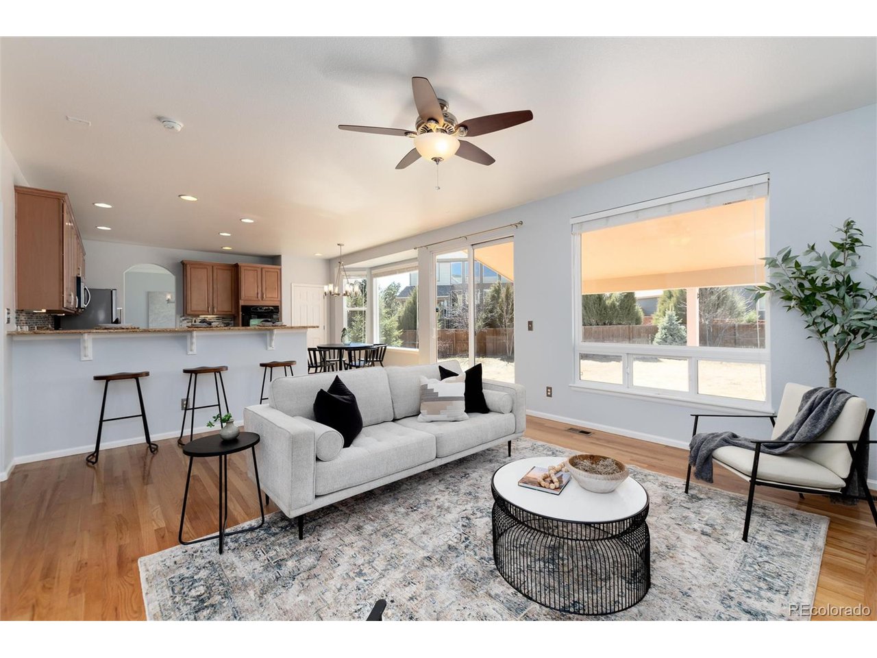7801 Universal Ct