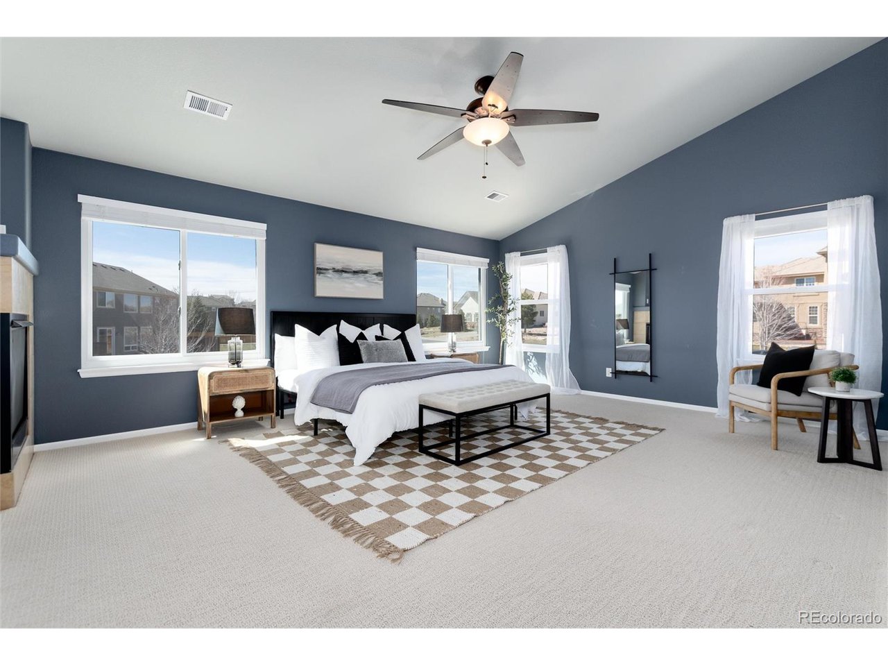 7801 Universal Ct