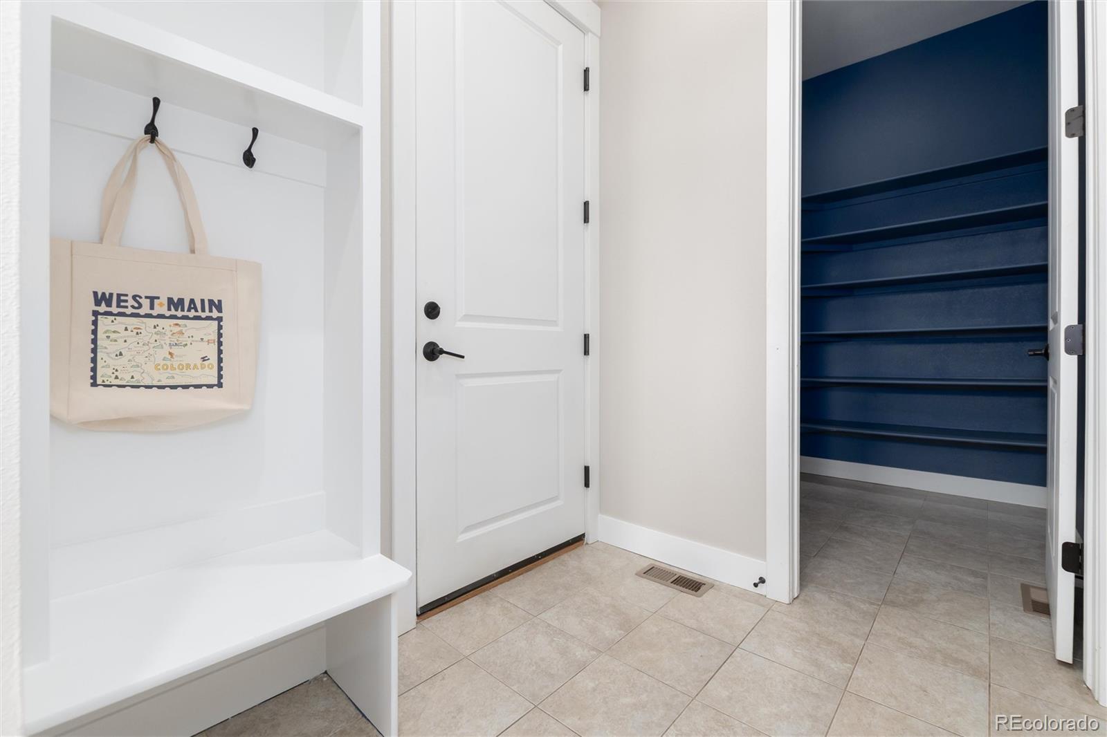 372 Castlemaine Court