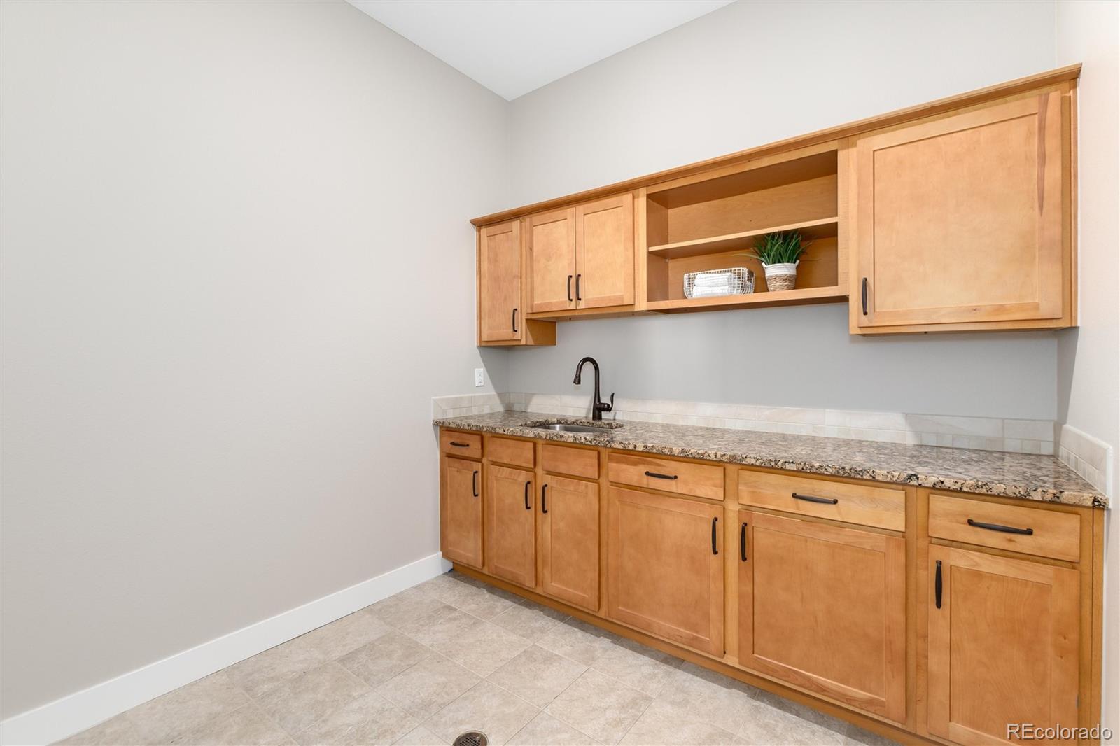 372 Castlemaine Court