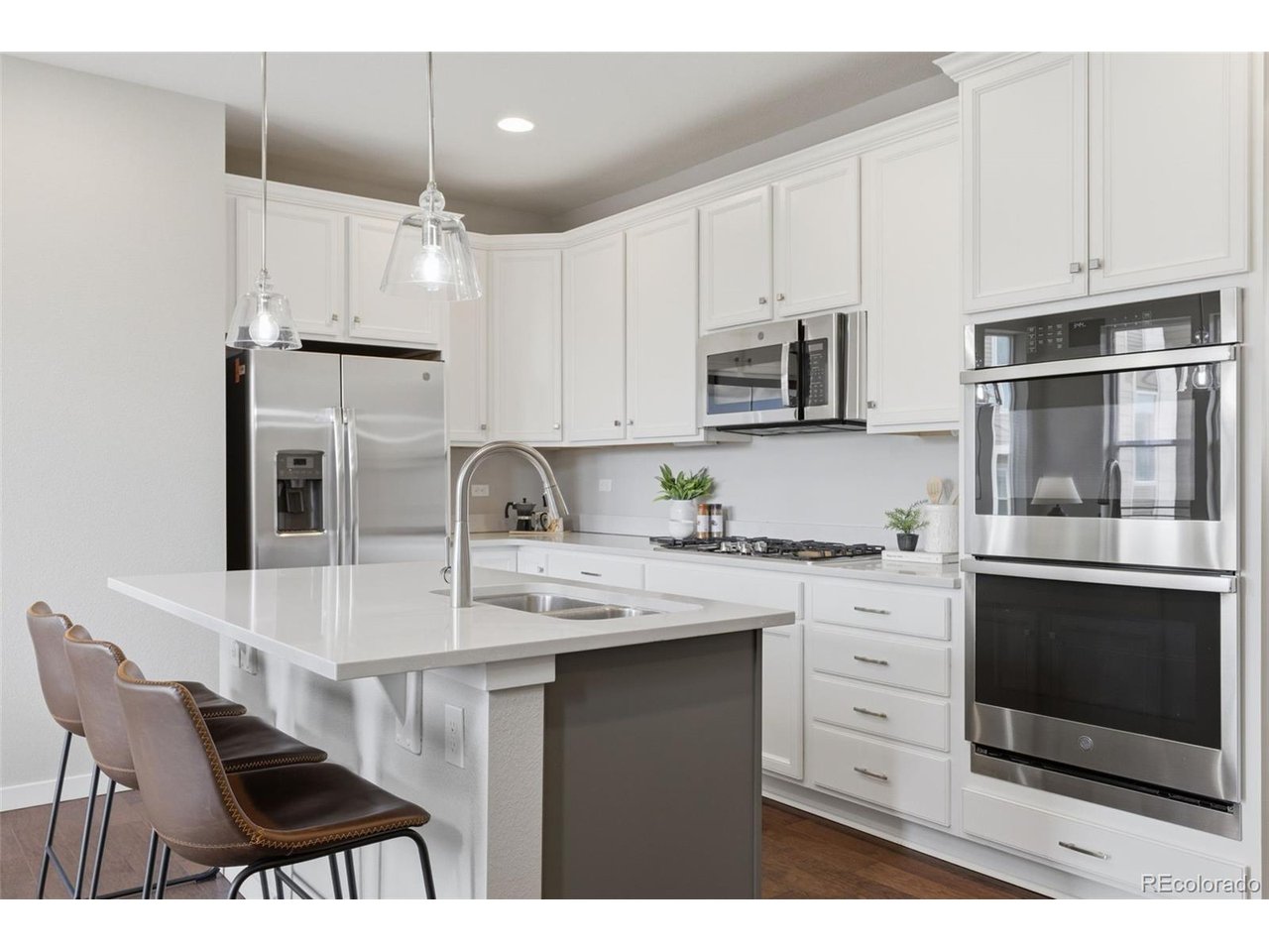 8343 Rivulet Pt