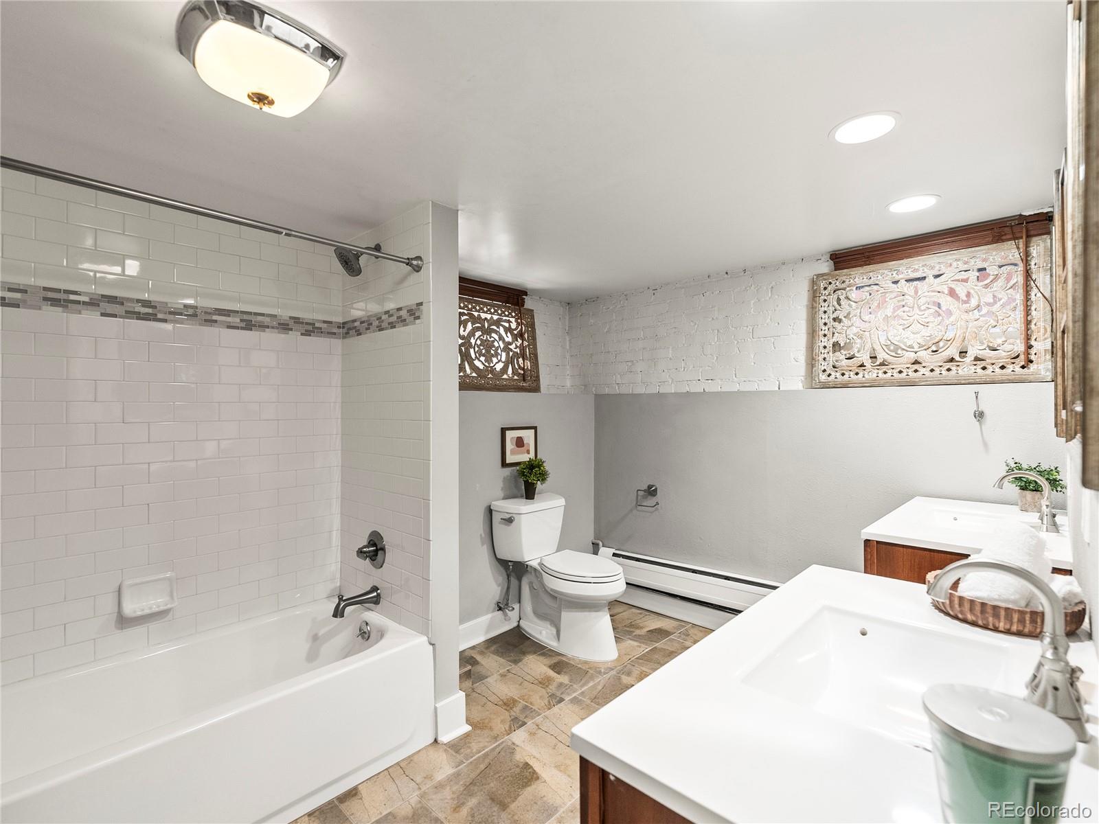 2455 Lowell Boulevard