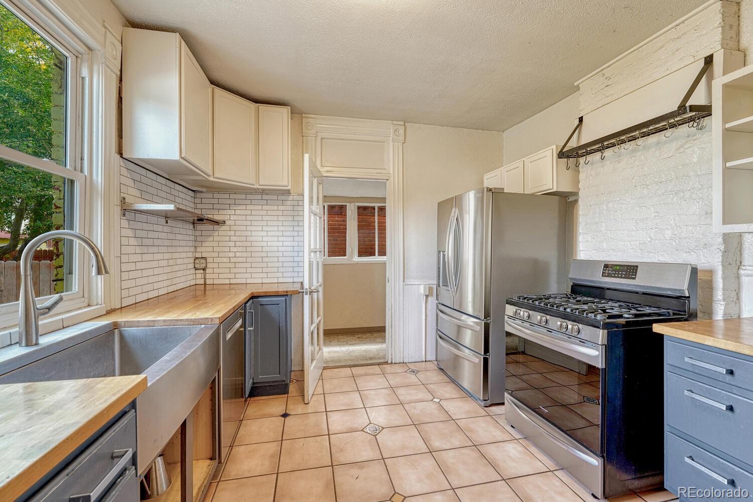 3220 N Williams Street