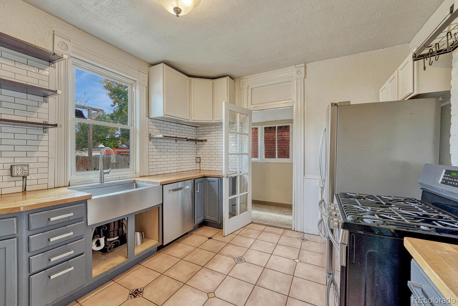 3220 N Williams Street