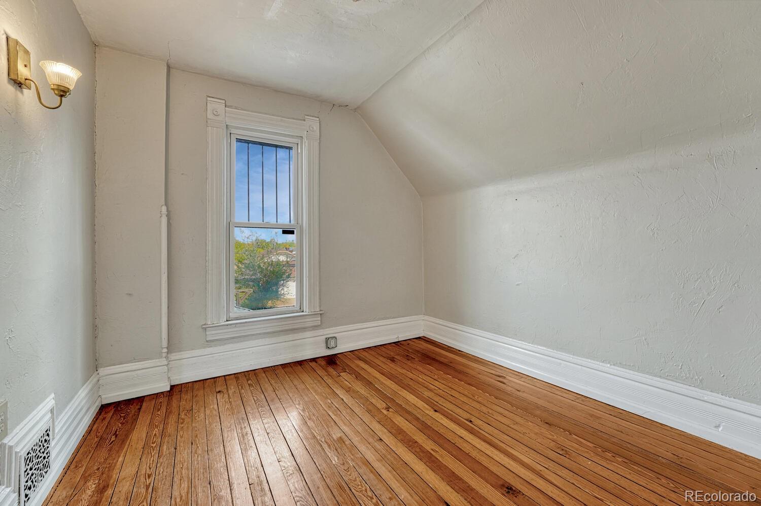 3220 N Williams Street