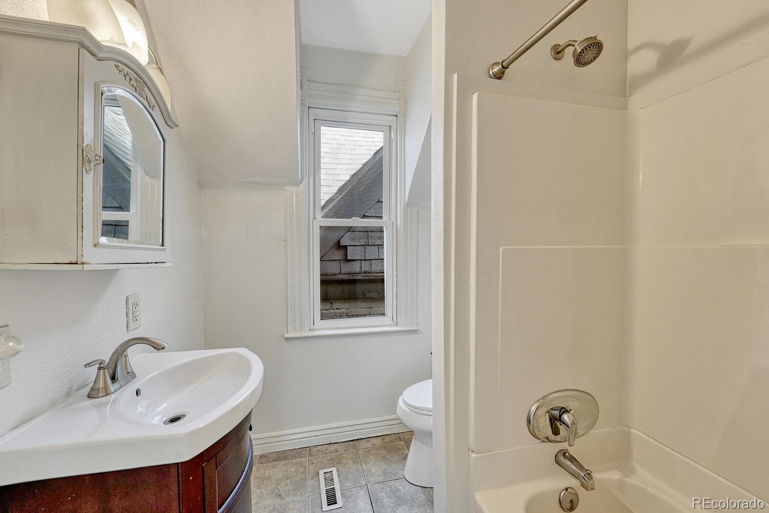 3220 N Williams Street