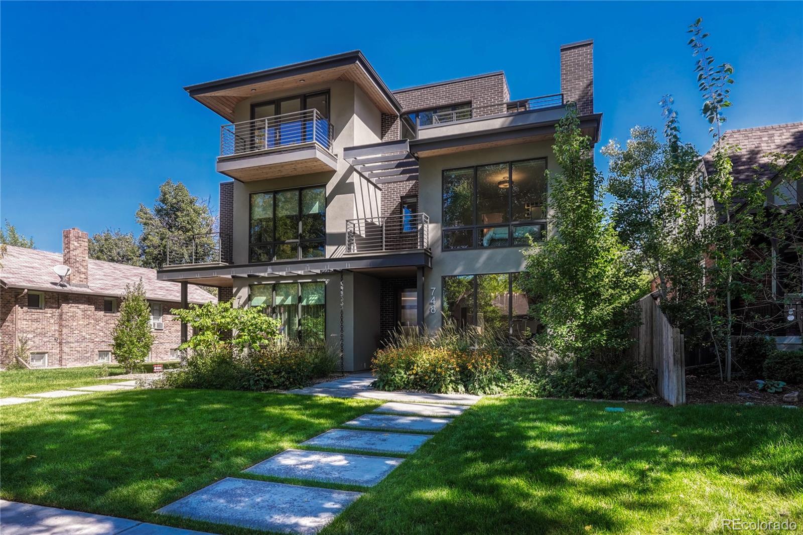 748 Bellaire Street