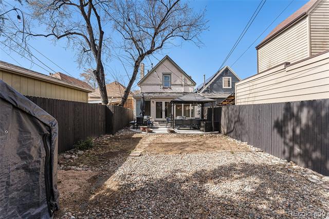 568 Galapago Street