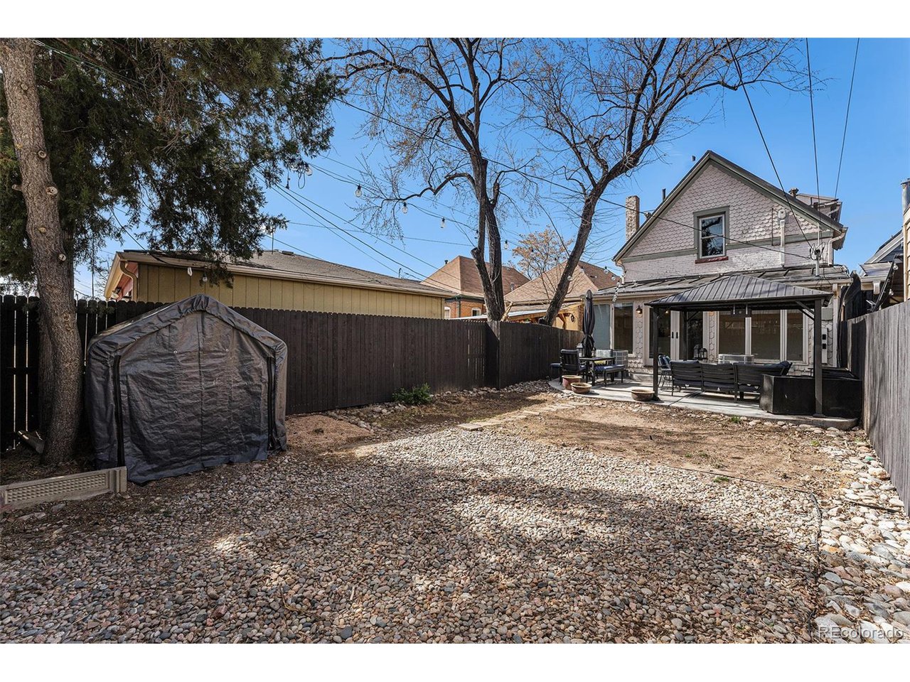 568 Galapago St