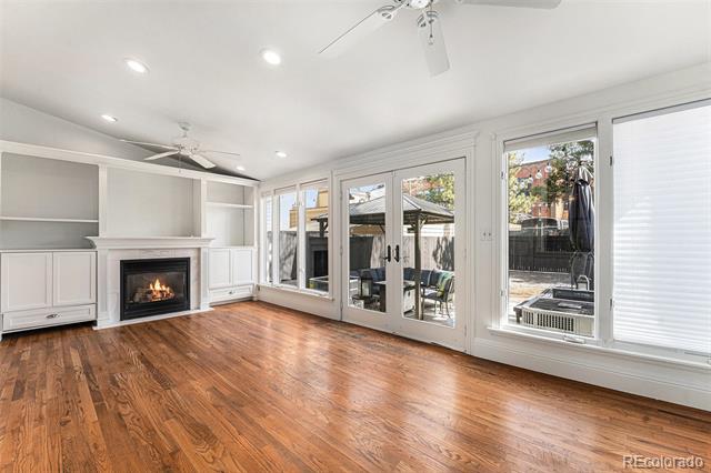 568 Galapago Street