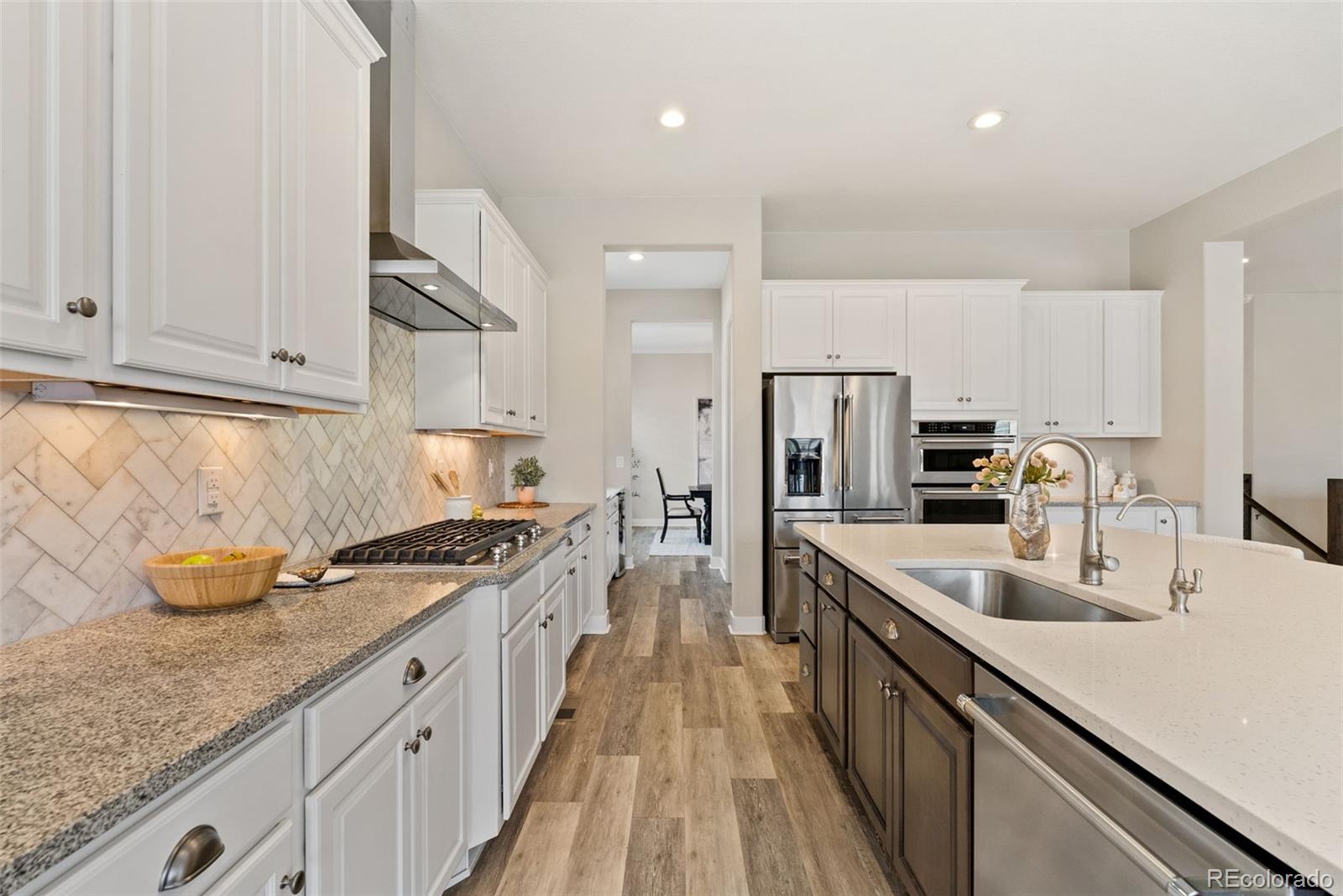 27620 E Lakeview Drive