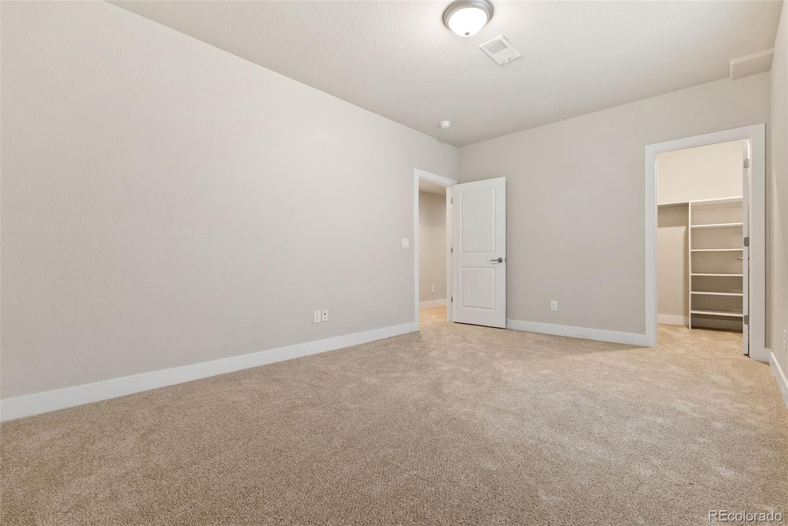 27620 E Lakeview Drive