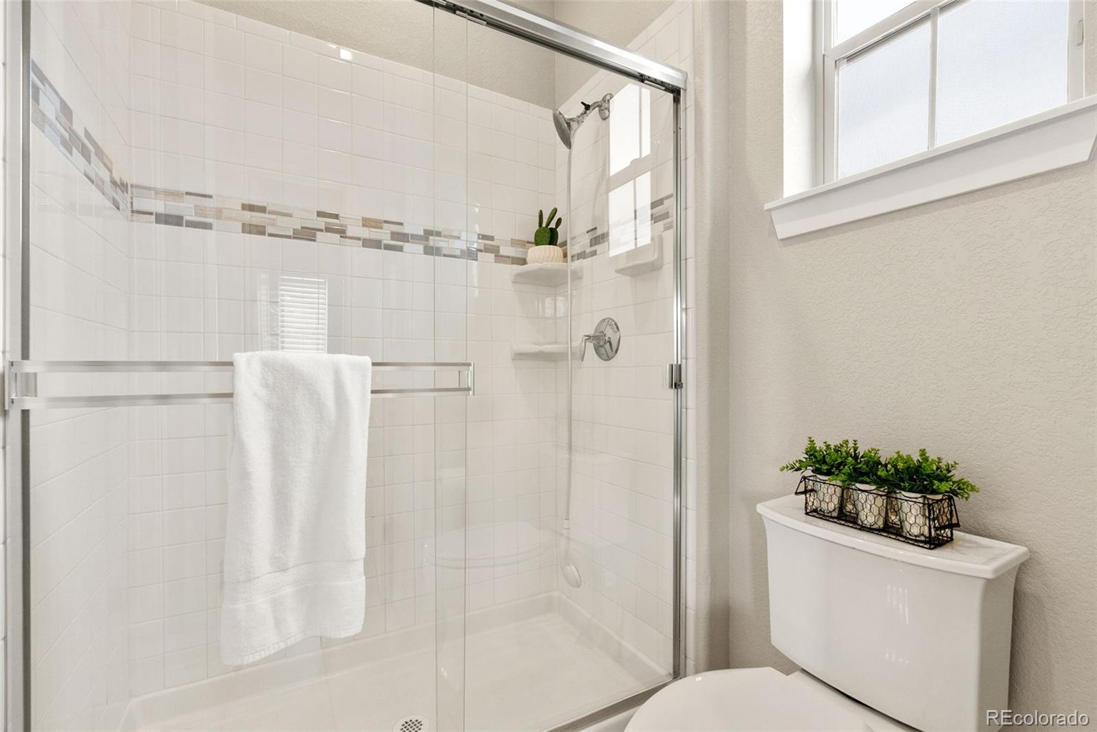 27620 E Lakeview Drive