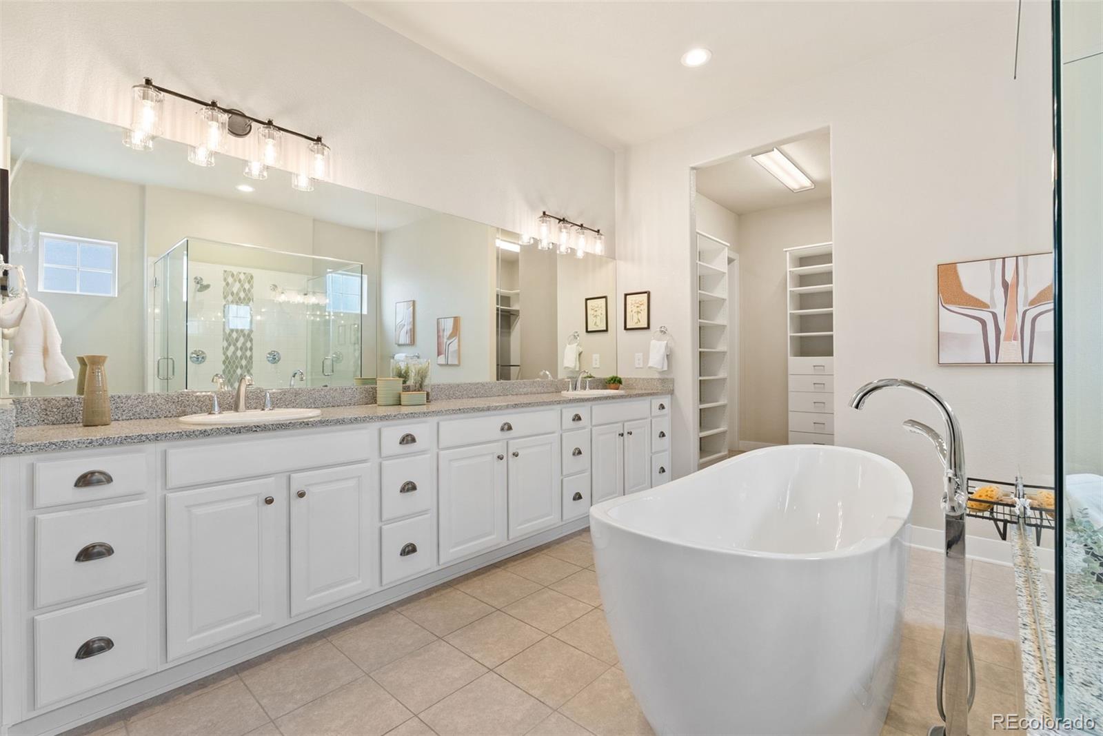 27620 E Lakeview Drive