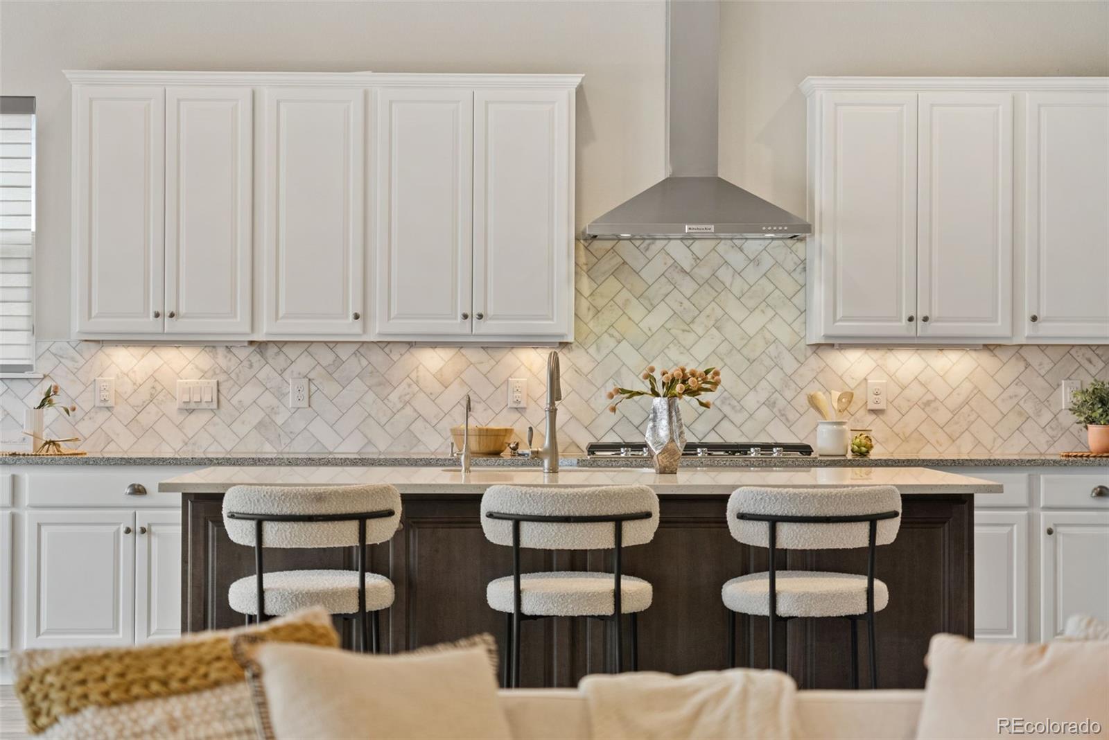 27620 E Lakeview Drive