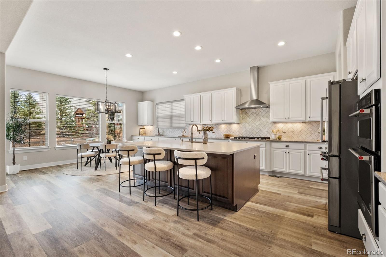 27620 E Lakeview Drive