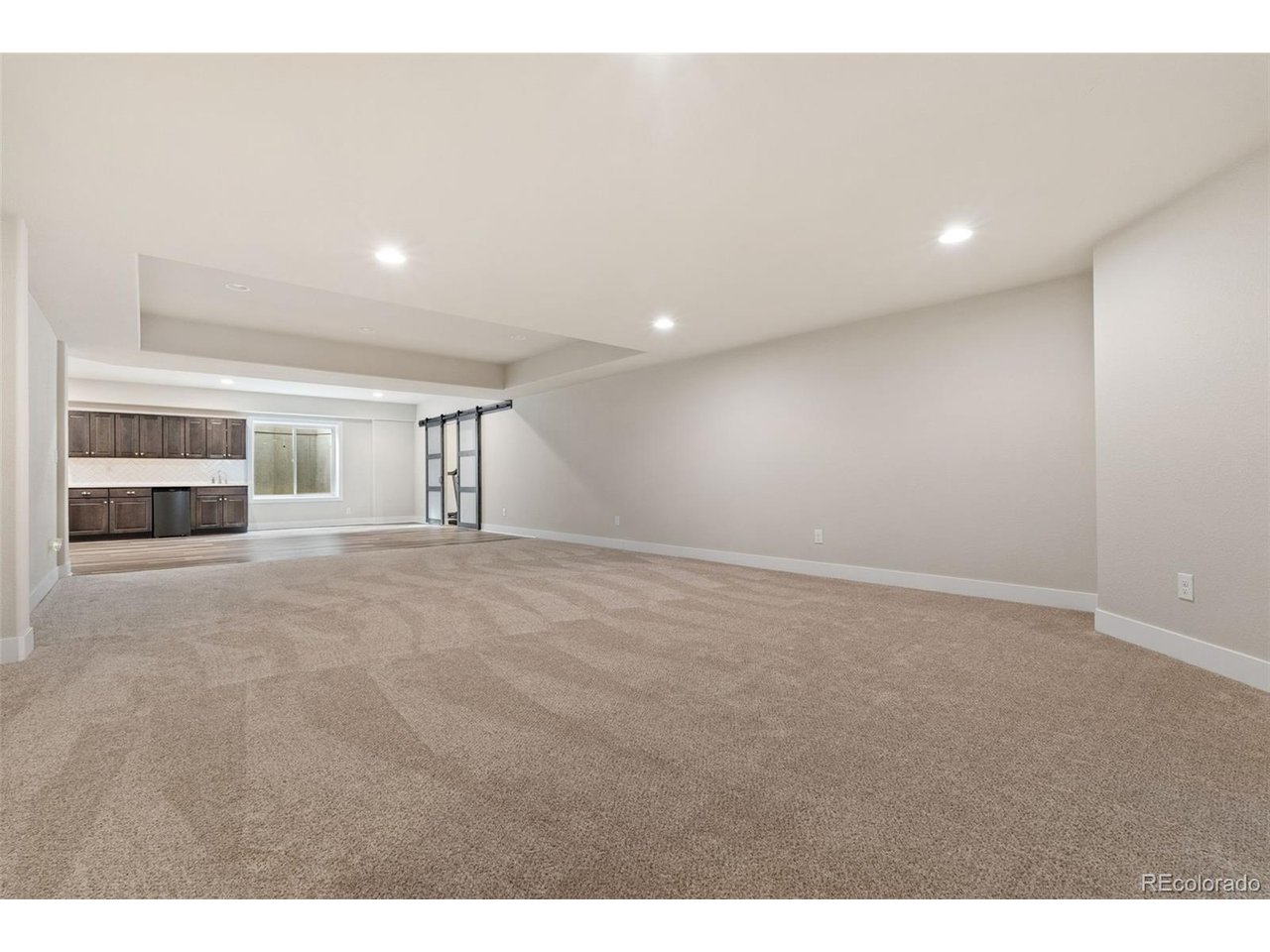 27620 E Lakeview Dr