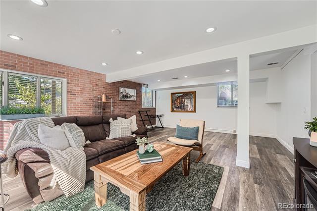 6815 Estes Drive