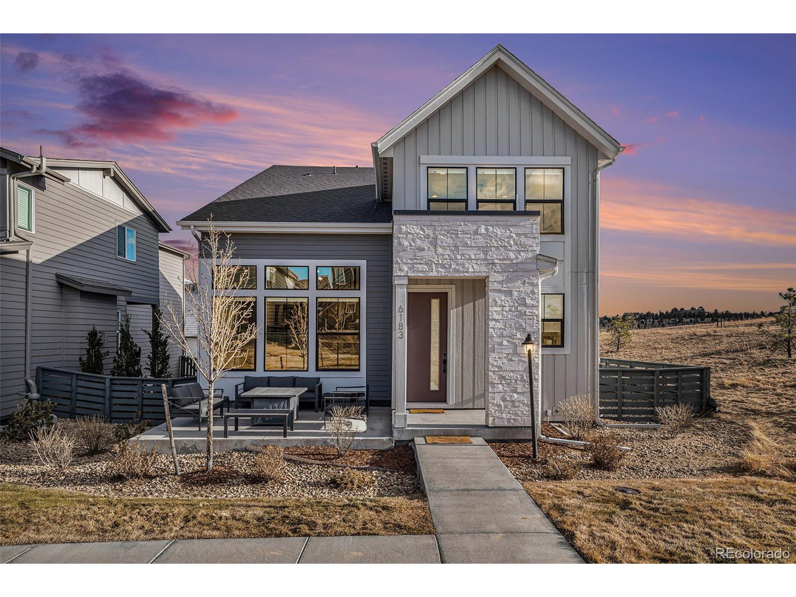 6183 Stable View St