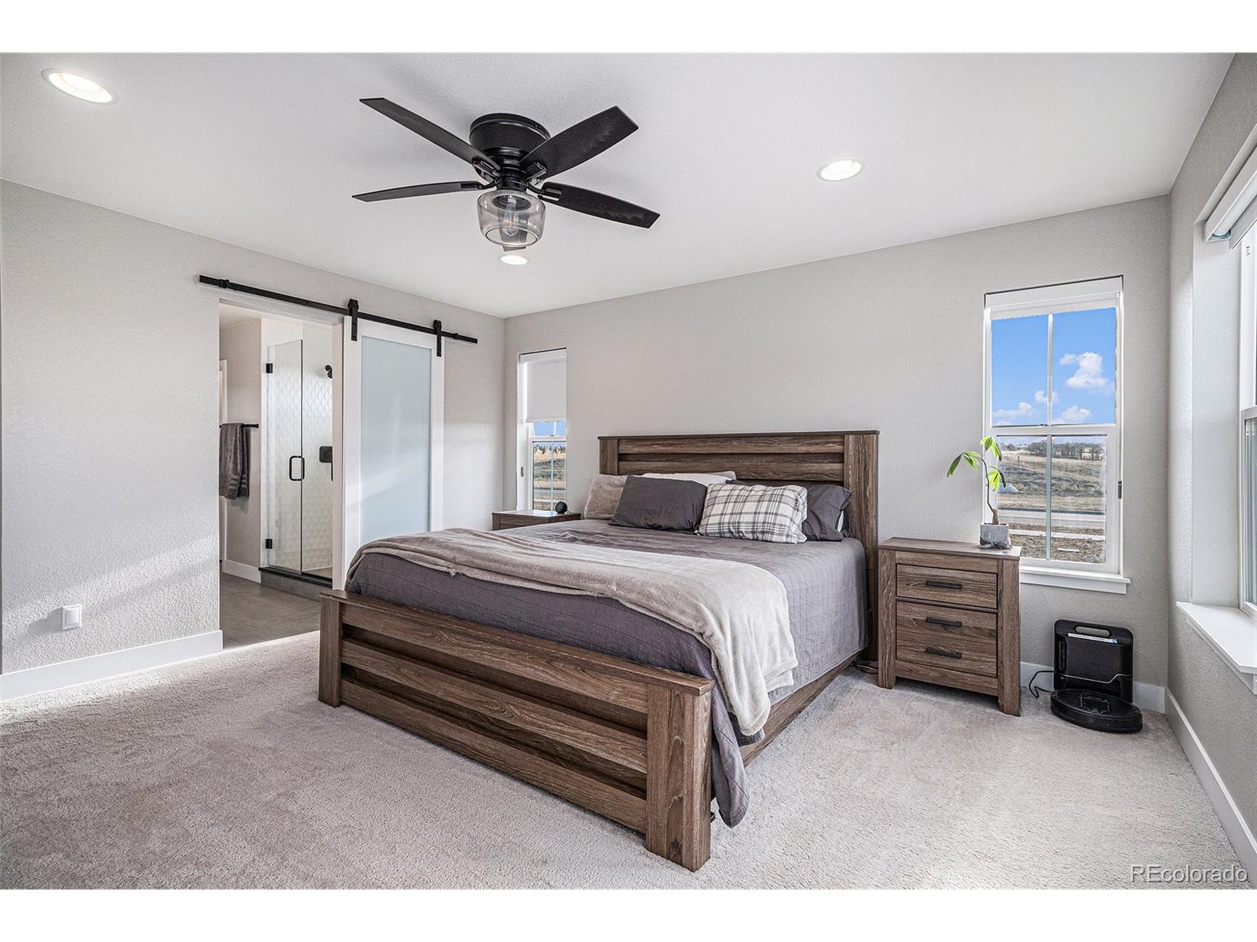 6183 Stable View St
