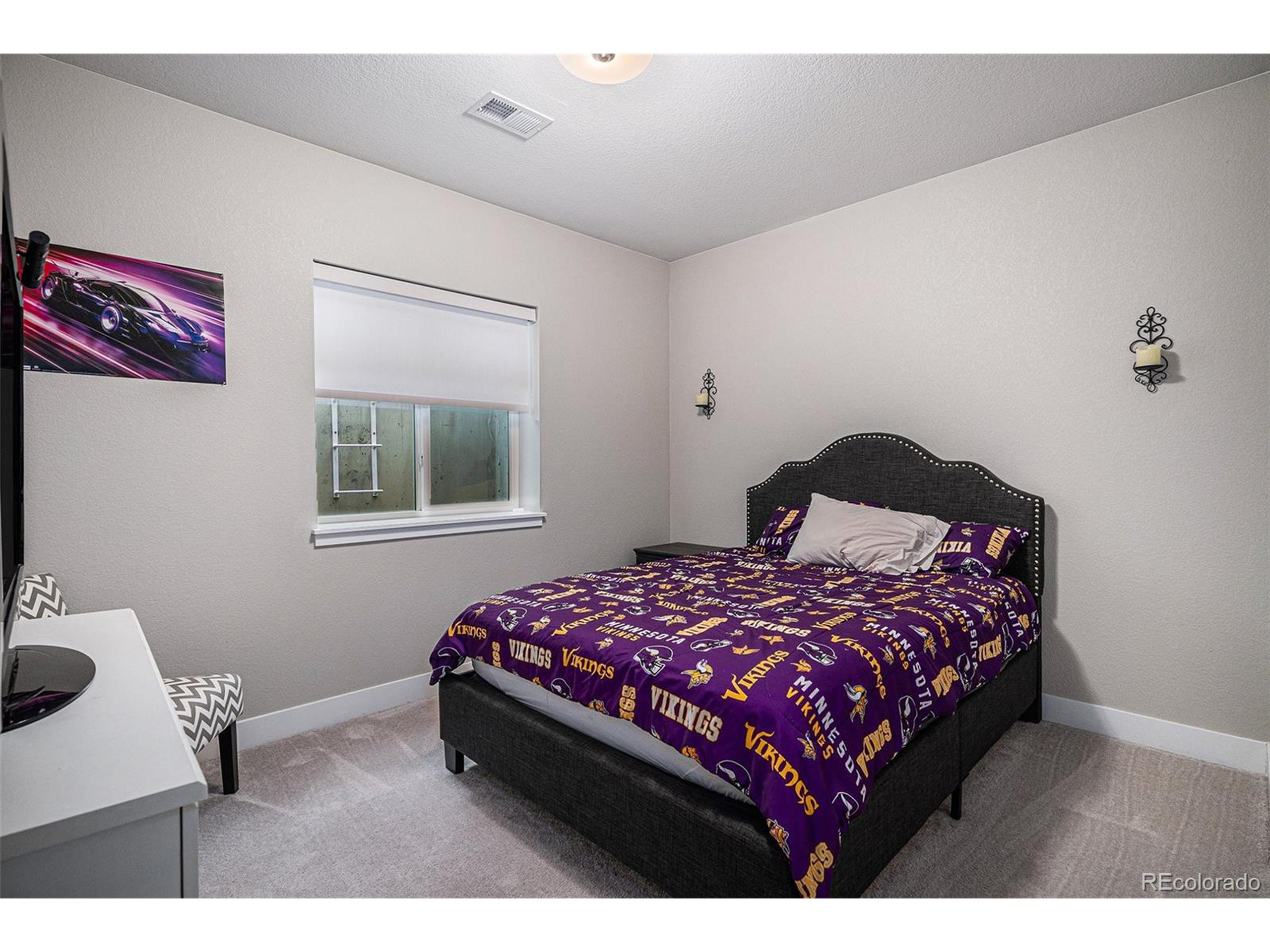 6183 Stable View St