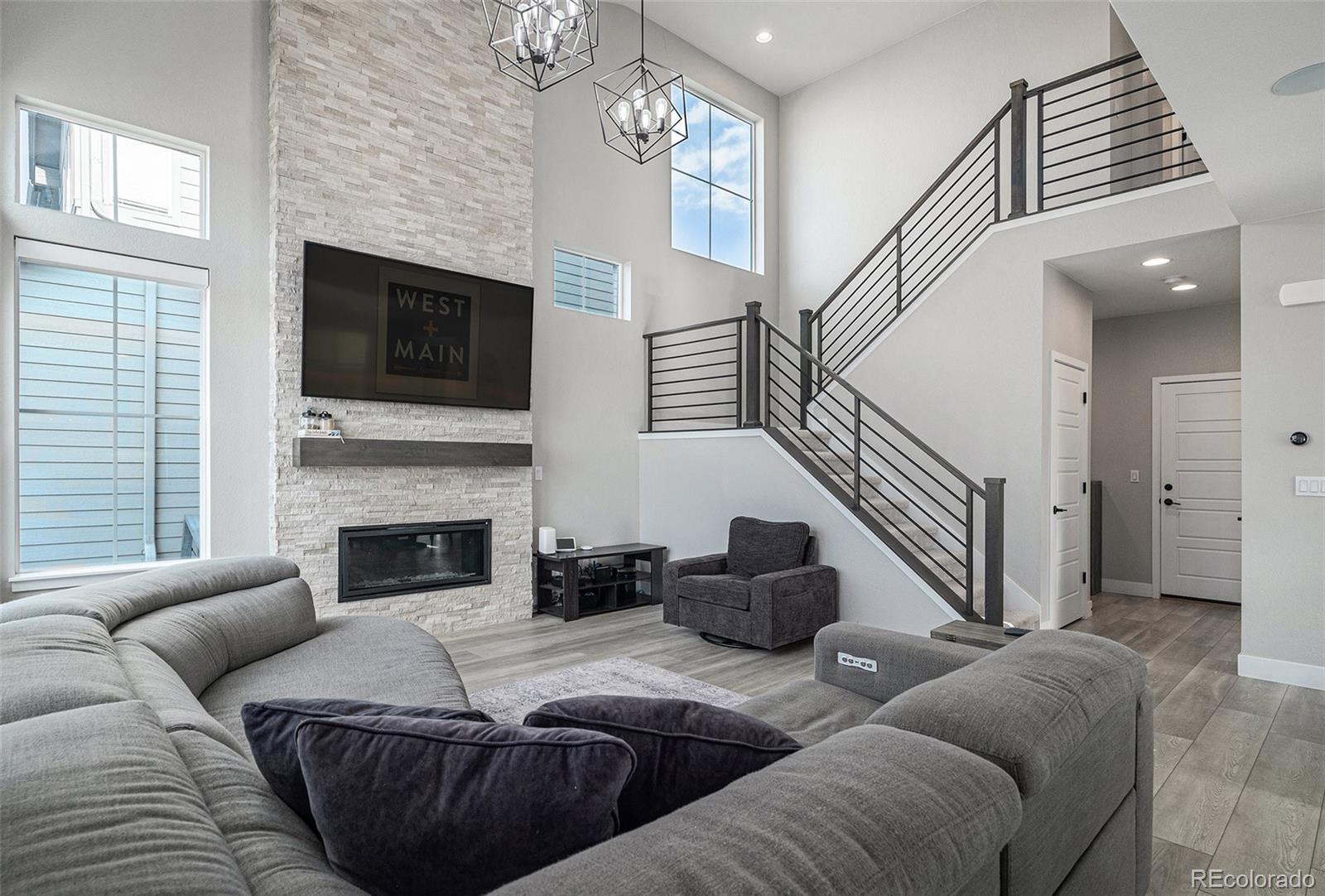 6183 Stable View Street