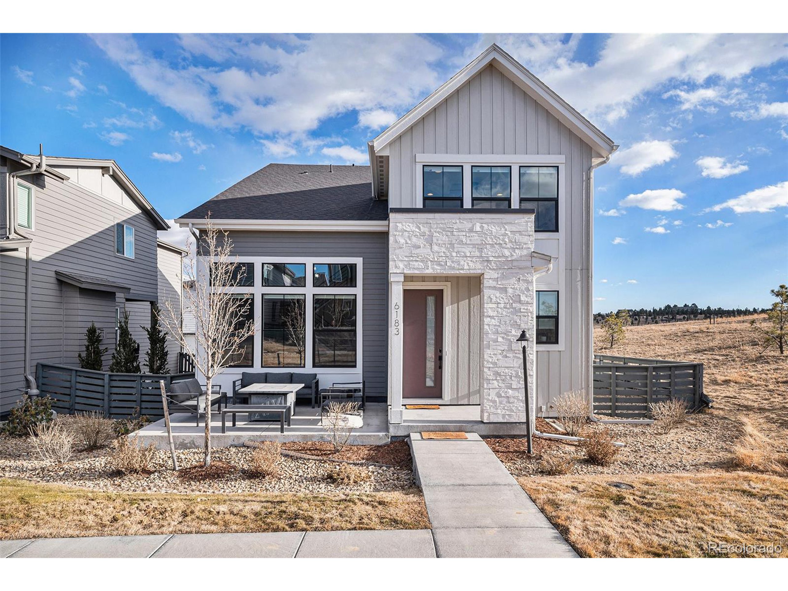 6183 Stable View St