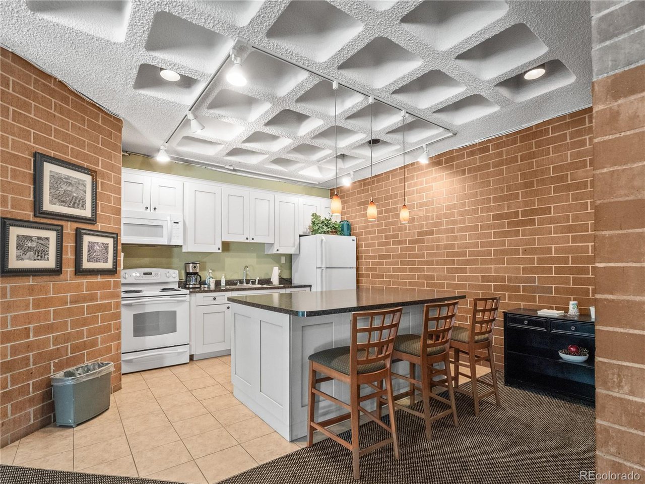 2880 S Locust St South towe-S203