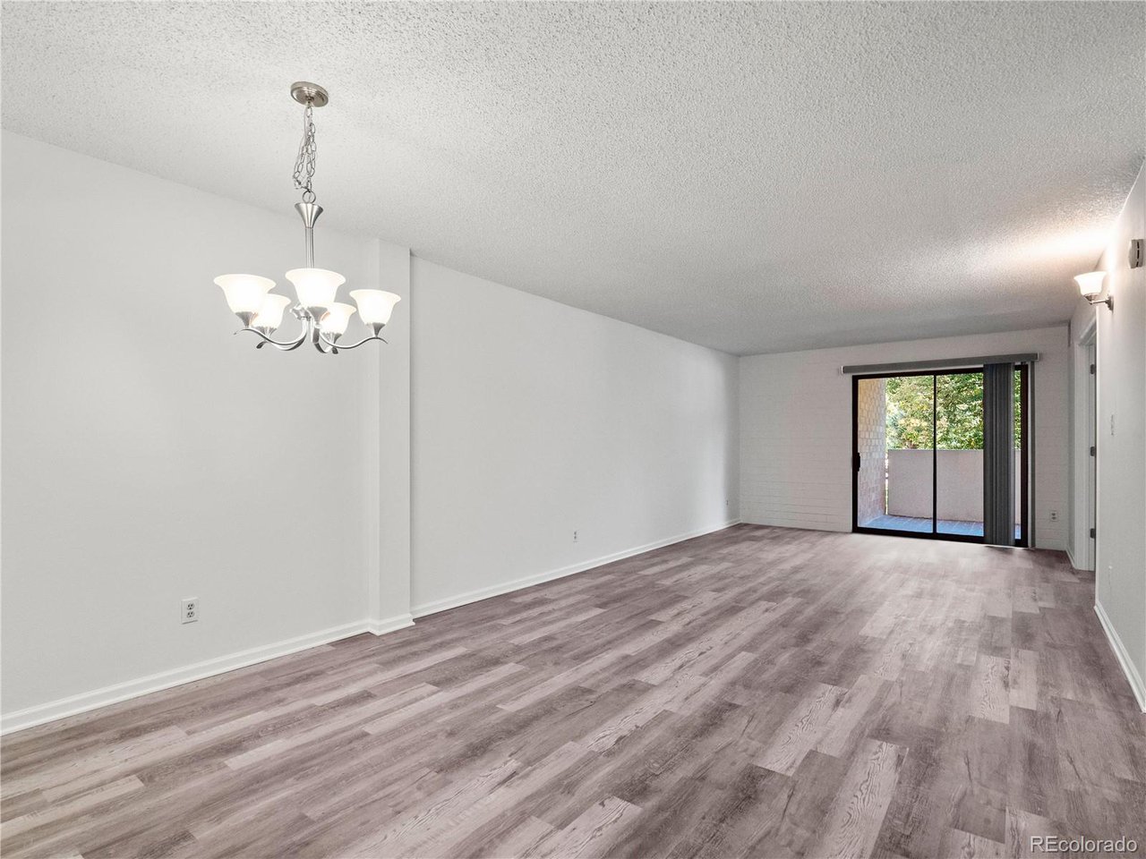 2880 S Locust St South towe-S203