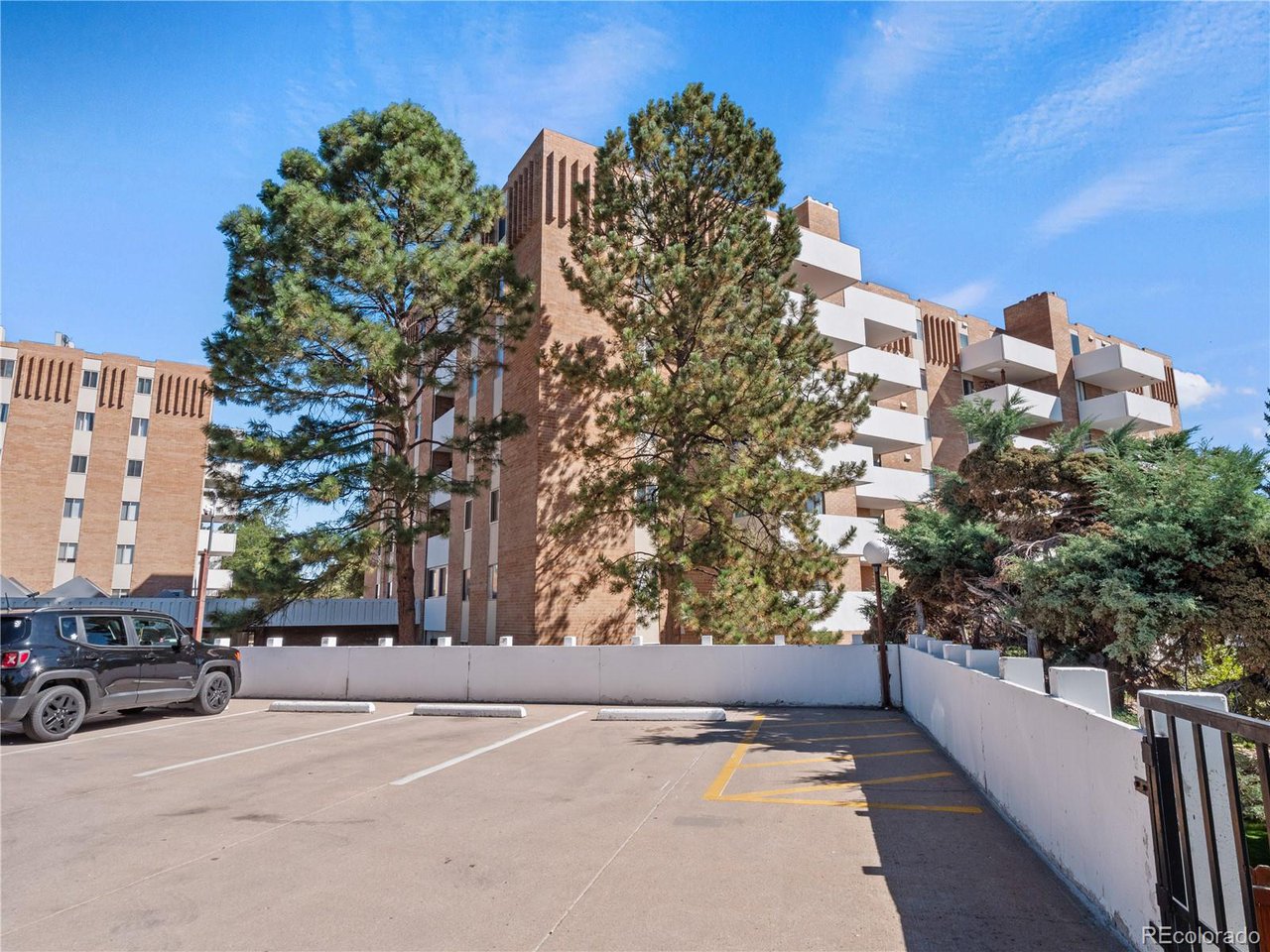 2880 S Locust St South towe-S203