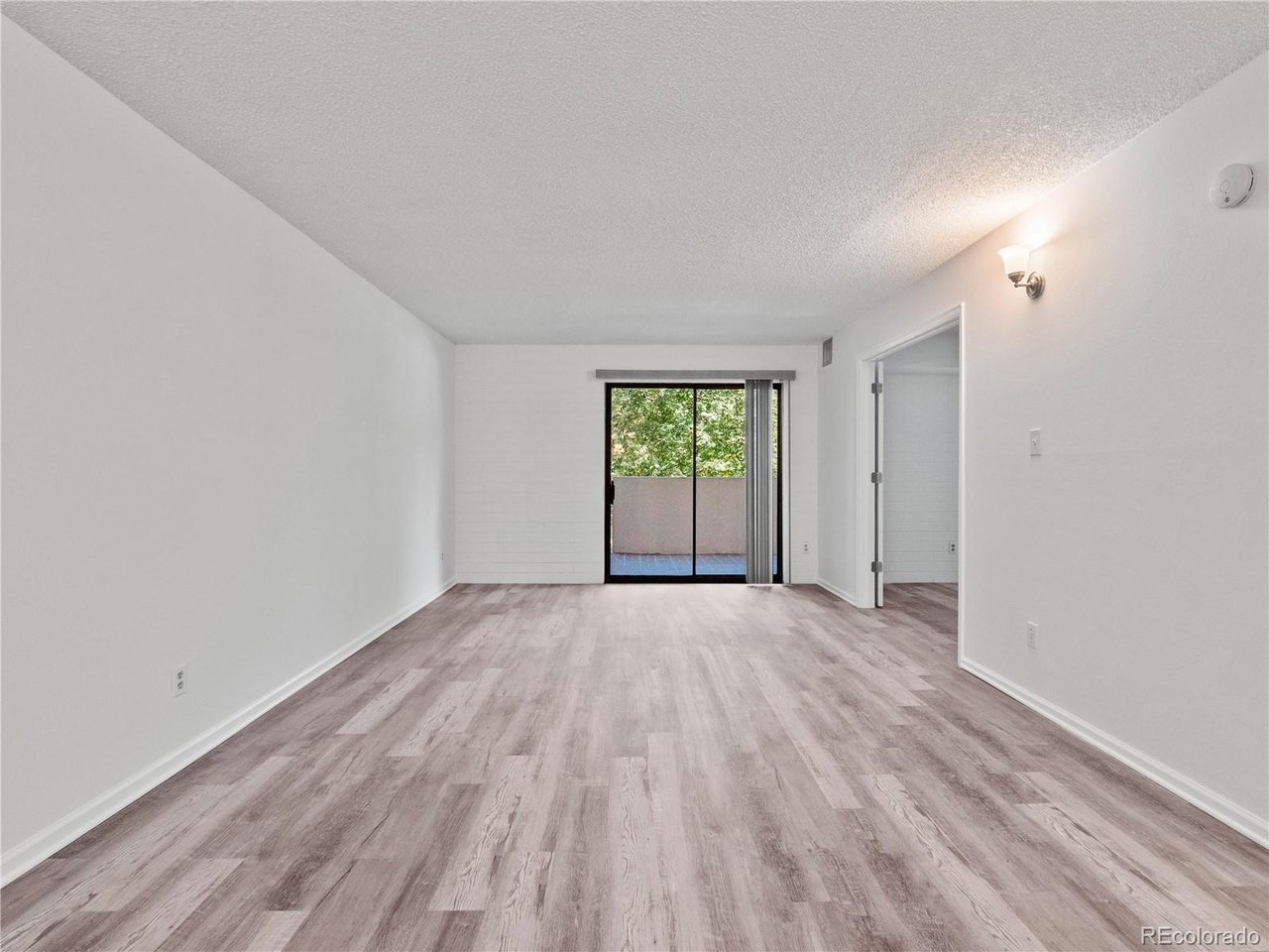 2880 S Locust St South towe-S203