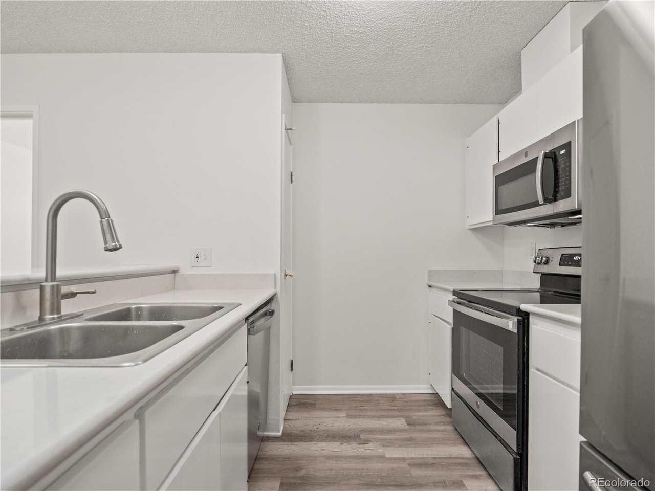 2880 S Locust St South towe-S203