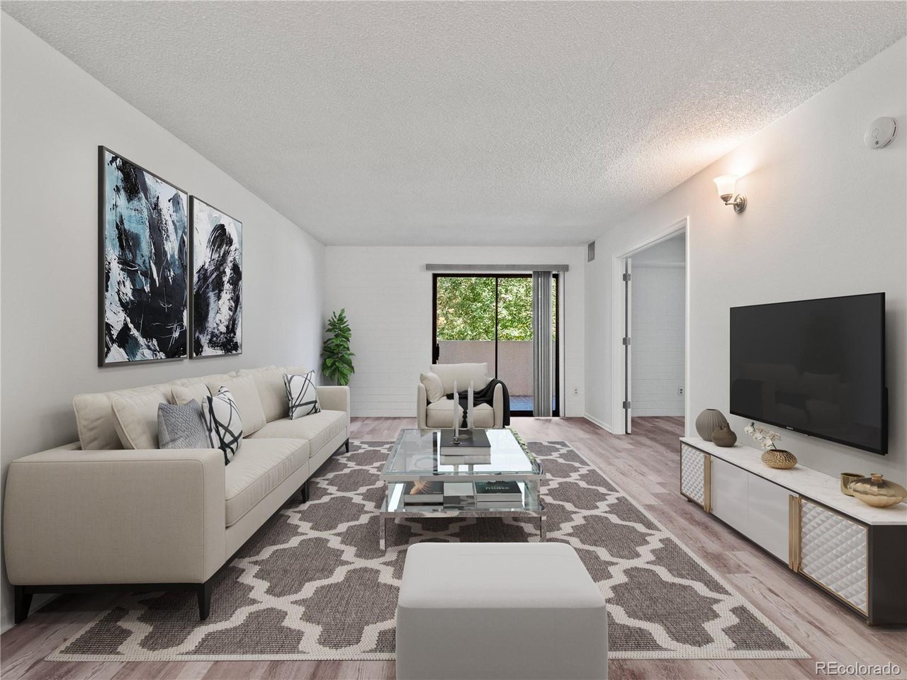 2880 S Locust St South towe-S203