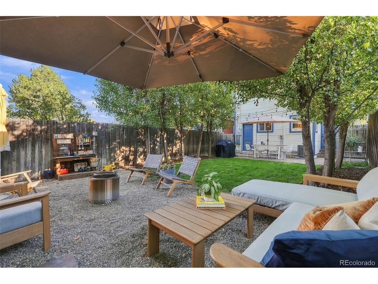 3141 W Denver Pl